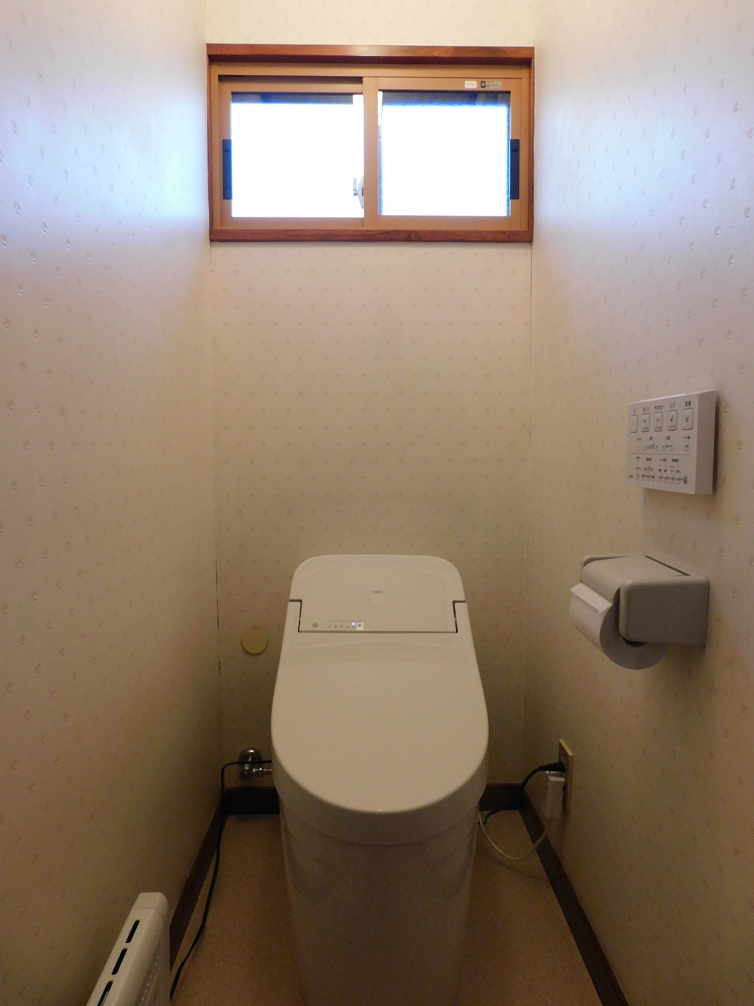 トイレの窓を見直しましょう 株式会社アサヒ興業